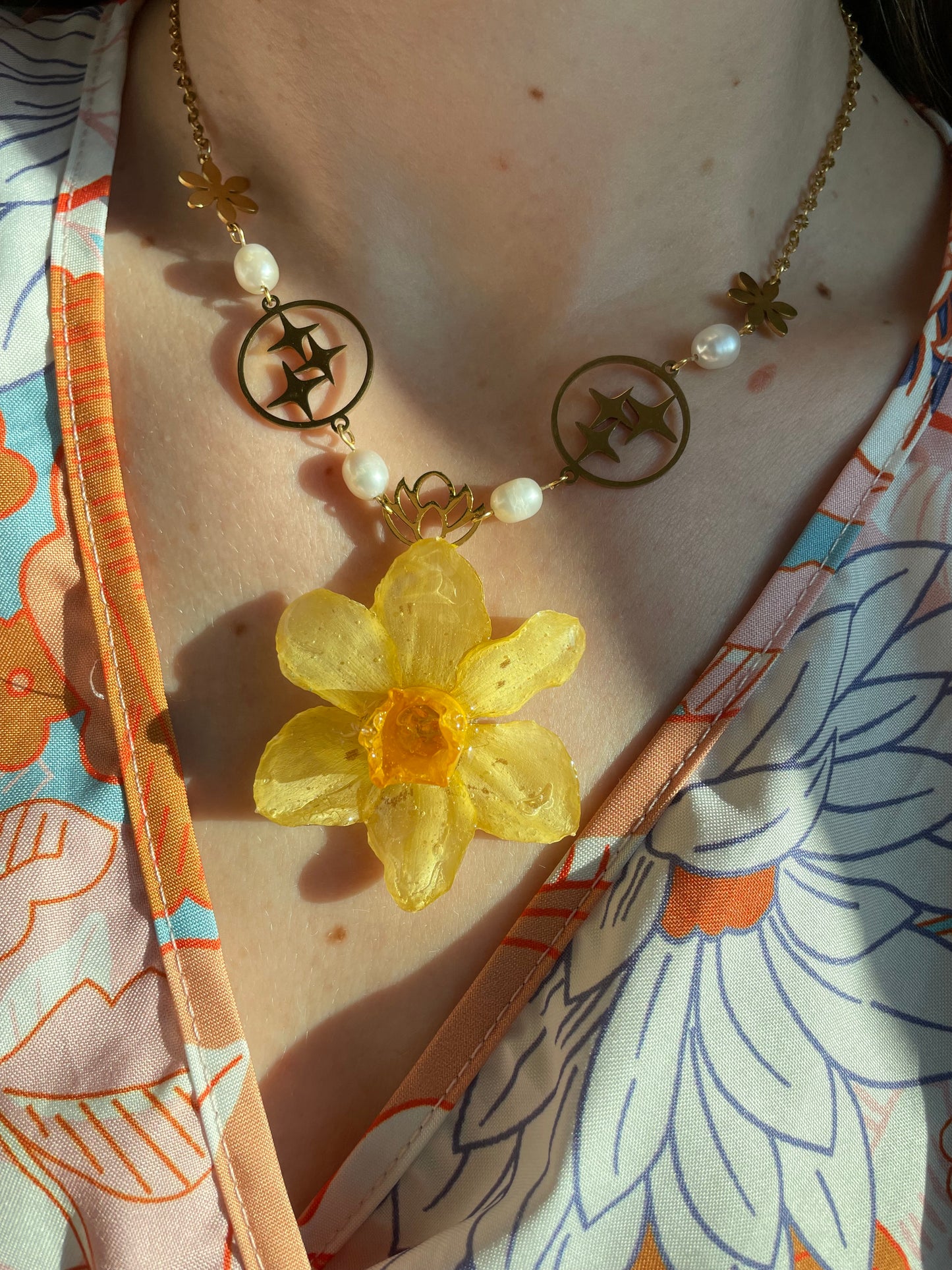 Dried Flower and Pearl Necklace