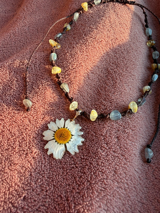 Daisy Necklace