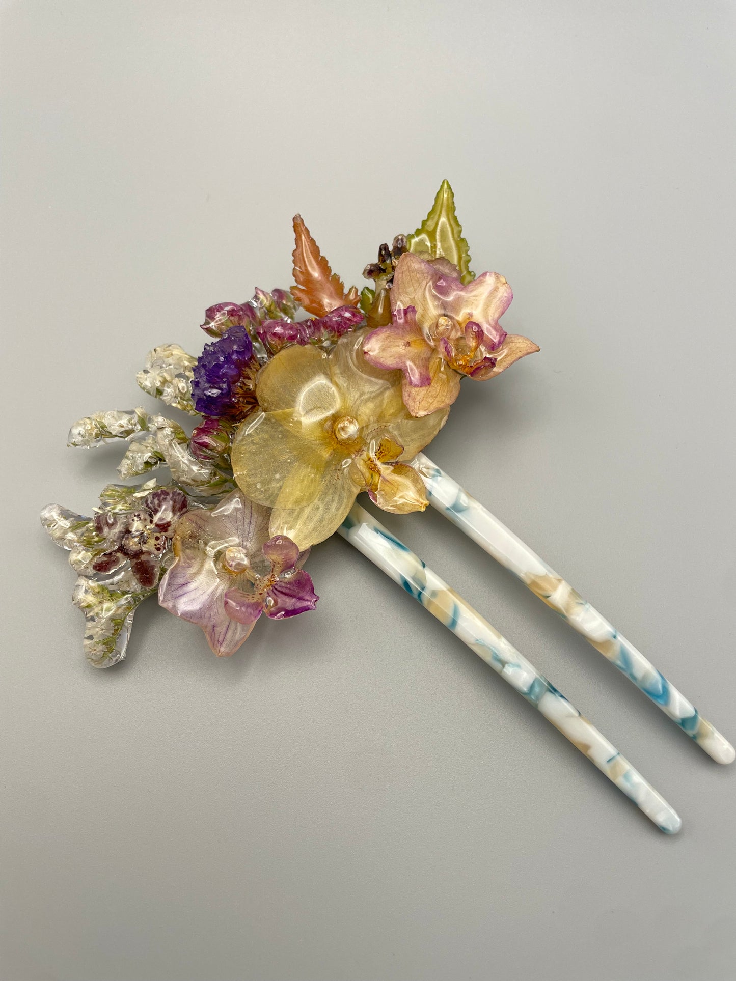 Golden Orchid Hair Stick - Preserved Flower
Resin Hairpin