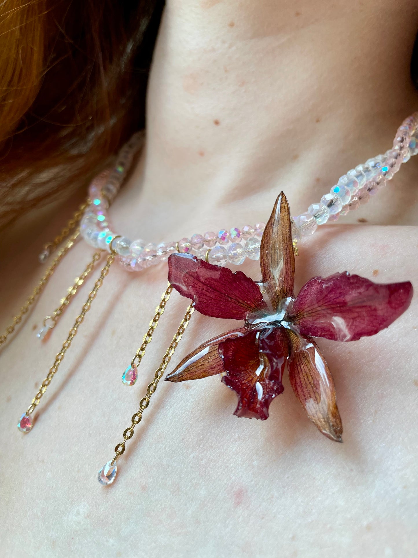 Handmade necklace, transformable, with a real orchid