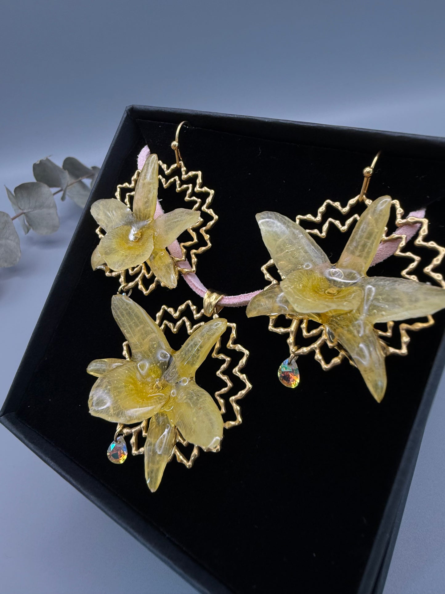 Golden Orchid Jewelry Set