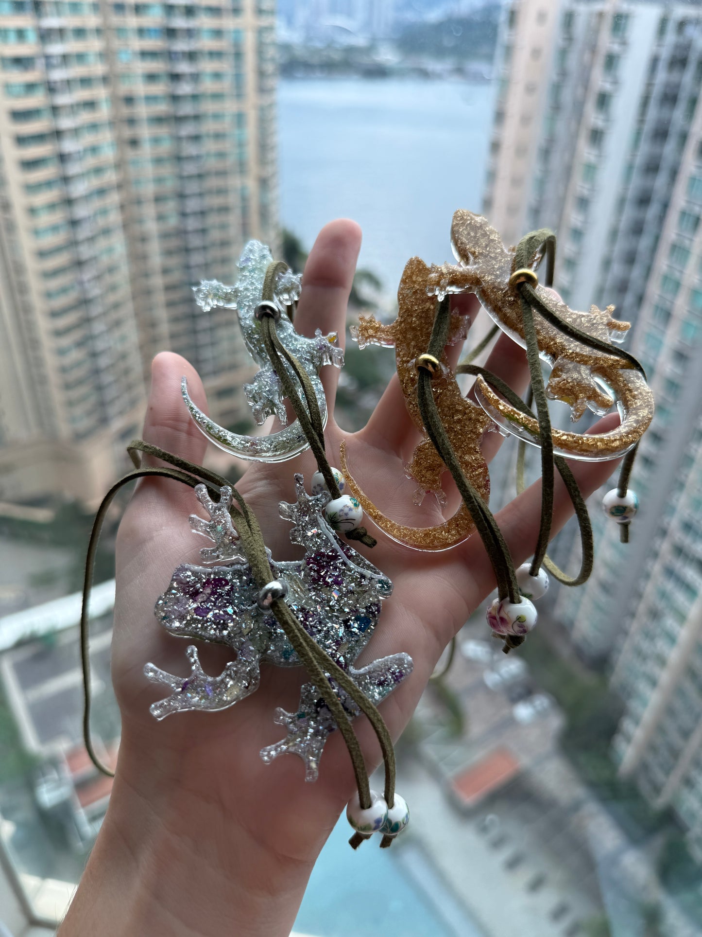 Handmade Lizard & Floral Pendant - Real Flowers in UV Resin