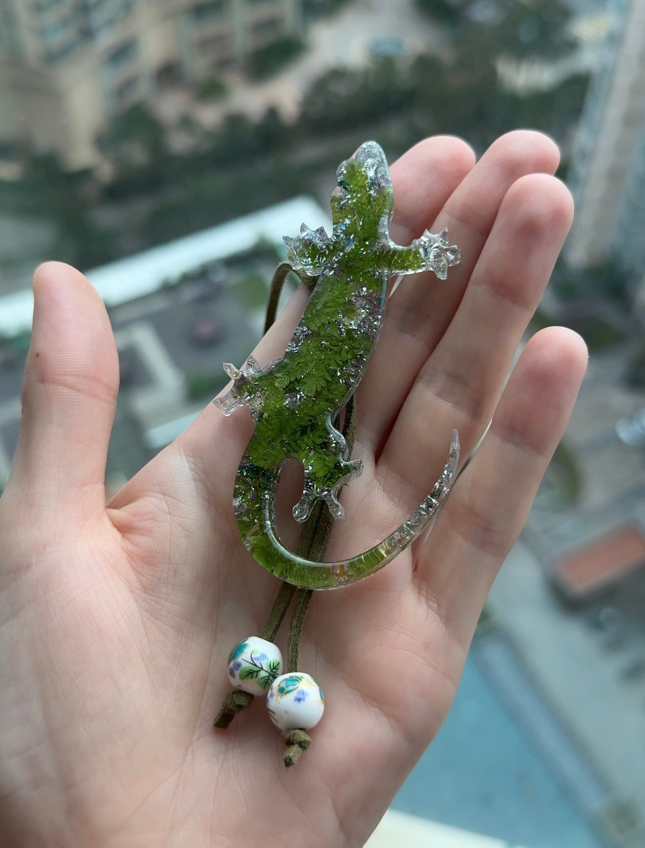 Handmade Lizard & Floral Pendant - Real Flowers in UV Resin